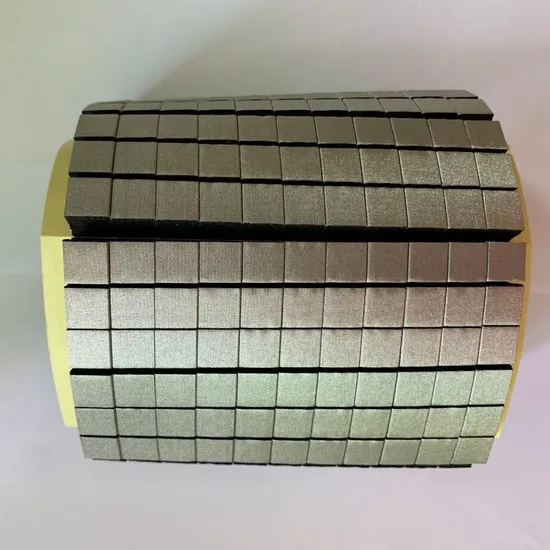 Junta de blindagem autoprotegida